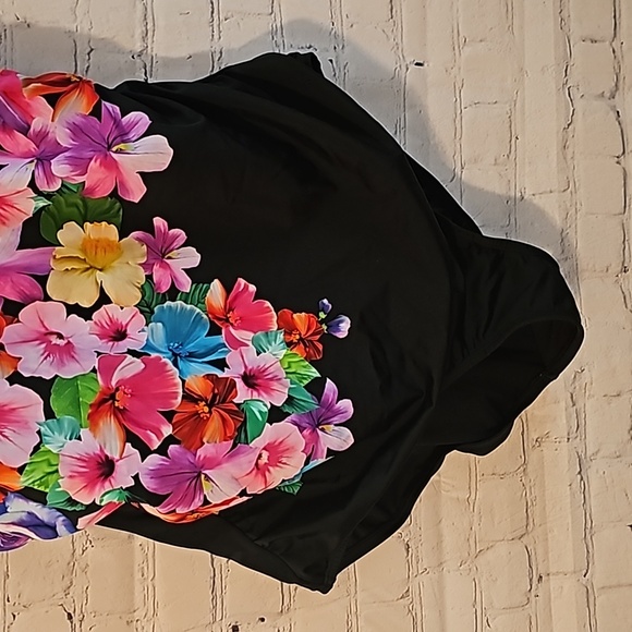 Bridgehampton swimsuit 🩱 - Picture 4 of 11